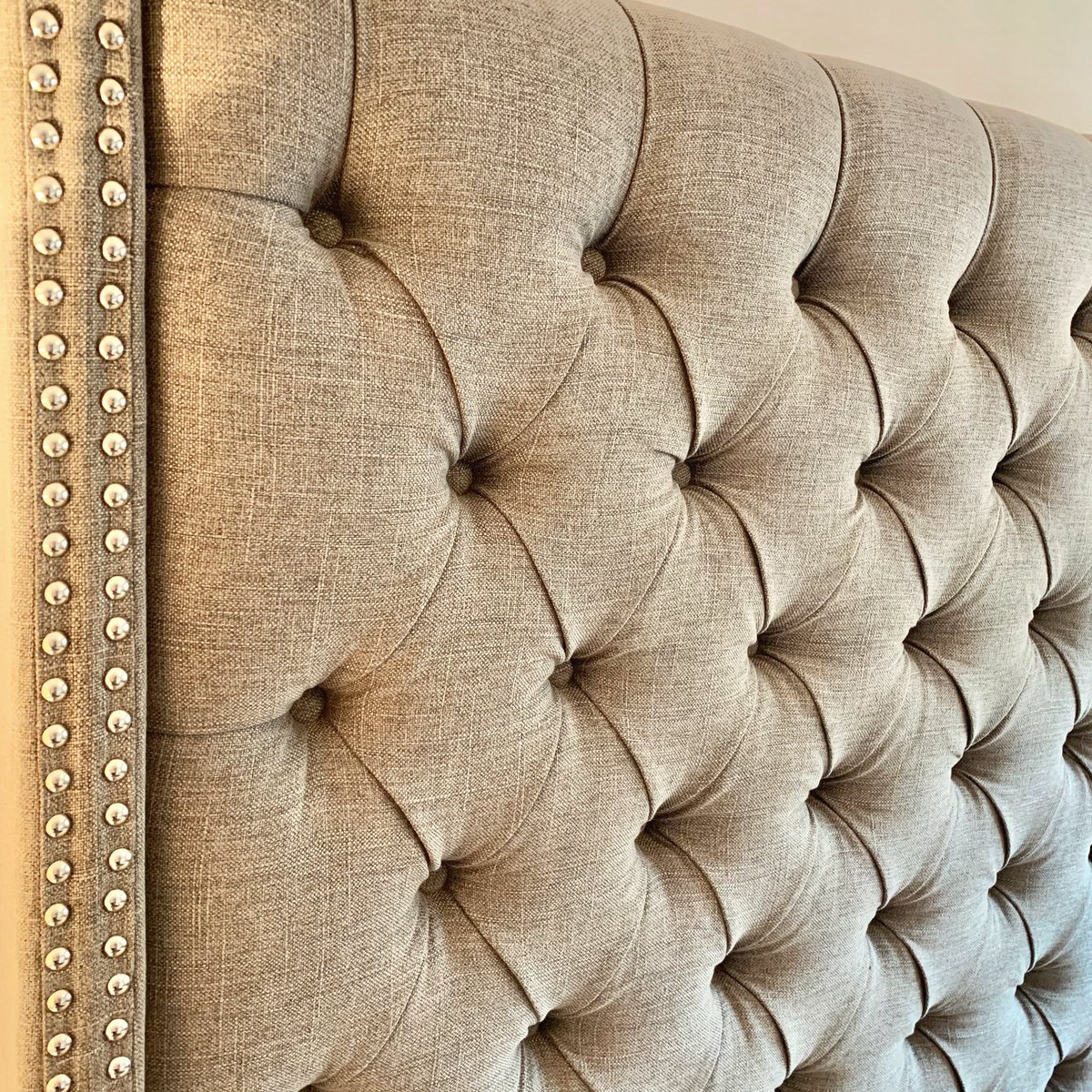 VCsoftfurnish's tweet photo. Our custom headboards are a fantastic way of bringing a bit of individual personality back into your bedroom
.
.
.
#headboards #bespoke #britishmade #interiordesign #homedecor #vcsf https://t.co/CmoTHd3kon