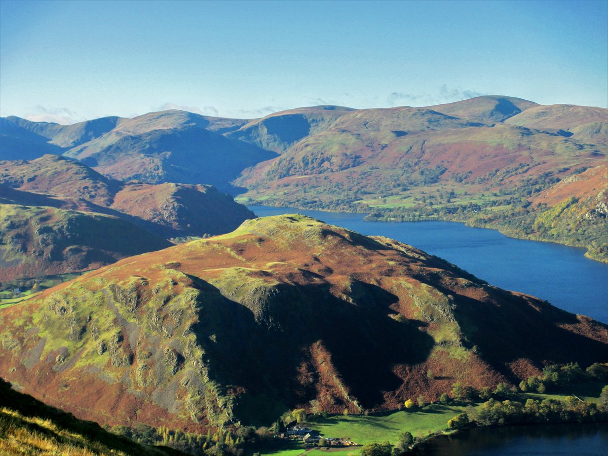My #Lakeland tour of #Wainwrights continues - lowest to highest 
Next is #BonscalePike #FarEasternFells - 55th on the list -1718 ft in #AW Pictorial Guide 

Views of #Ullswater & '#HallinFell from summit area