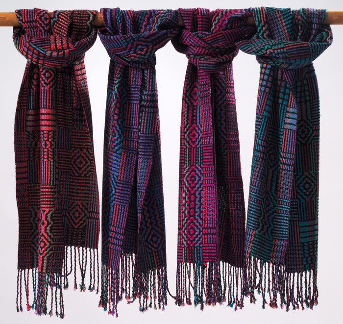 Societyofcrafts's tweet photo. Longtime #CraftBoston artist Muffy Young’s handwoven pieces are inspired by #nature and #modernism. Drape yourself in one of here pieces at #CraftBostonSpring2020 May 15-17. https://t.co/WnFSxfpKwq