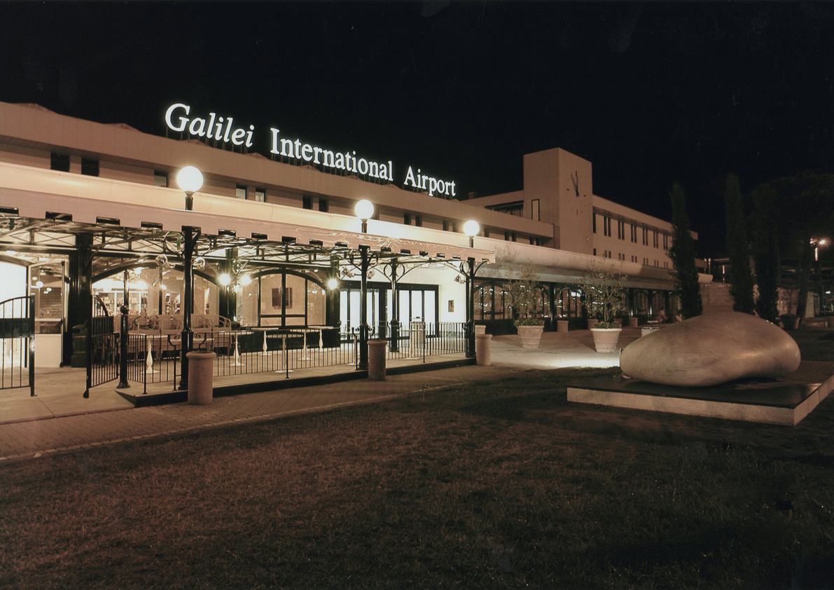 studiolanoce's tweet photo. Riqualificazione aeroporto internazionale di Pisa Galileo Galilei, progettazione esterna ed interna, eventi artistico culturali.

#studiolanoce #architecture #engineering #design #interiordesign #artdecor #furniture #madeinitaly #tuscany #italy #galileiinternationalairport #pisa https://t.co/QeUavlK4ll