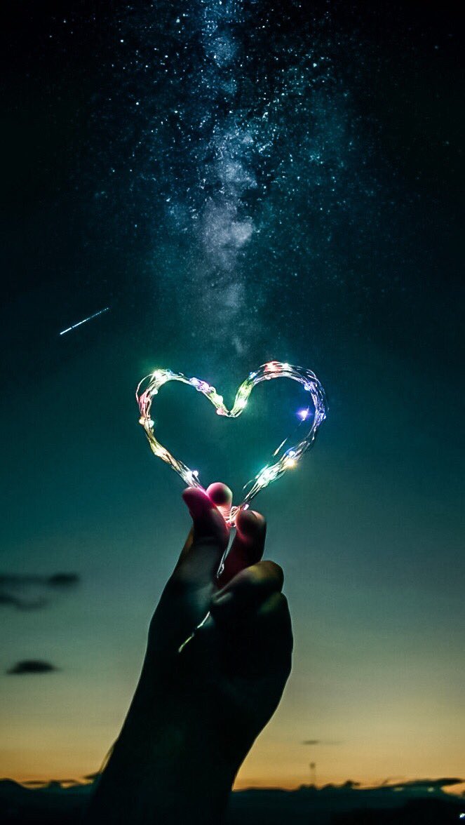 Debbyk65's tweet photo. Poetry is the way a heart
expresses emotions
because a heart itself
cannot cry tears
—debbyk65
@Tiff_researches https://t.co/bDC6uwTolK
