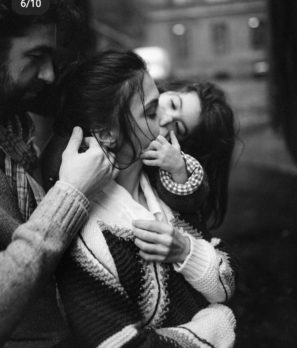 رغم صلابتي ..لِنتُ لَك ...🖤