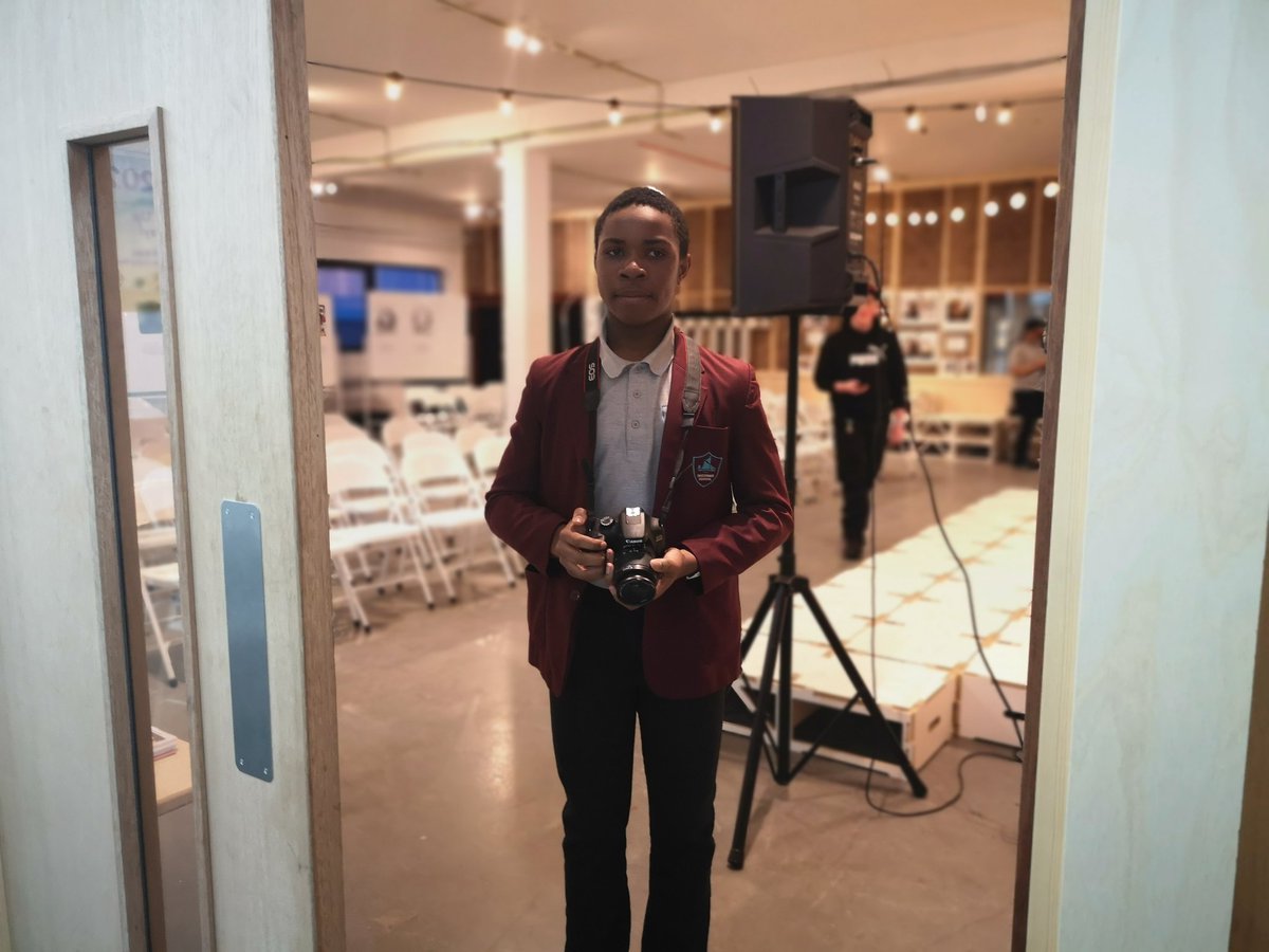 Mikedadio's tweet photo. Chibuike the photographer for TWCP GROUTH SUMMIT https://t.co/4oIasQ9lkf