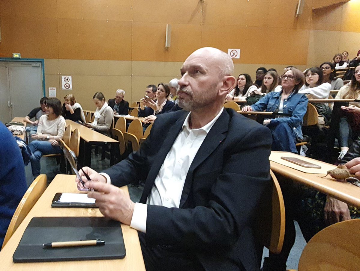 Faculté de Pharmacie de Montpellier (@facpharma_mtp) on Twitter photo Session enseignant-chercheur des #After Hours Innovation. Présentation du Prof Xavier Garric sous l’oeil attentif de notre président Philippe Augé <a href="/FacPharma_Mtp/">Faculté de Pharmacie de Montpellier</a> <a href="/umontpellier/">Université de Montpellier</a> <a href="/muse/">muse</a> Session enseignant-chercheur des #After Hours Innovation. Présentation du Prof Xavier Garric sous l’oeil attentif de notre président Philippe Augé <a href="/FacPharma_Mtp/">Faculté de Pharmacie de Montpellier</a> <a href="/umontpellier/">Université de Montpellier</a> <a href="/muse/">muse</a>