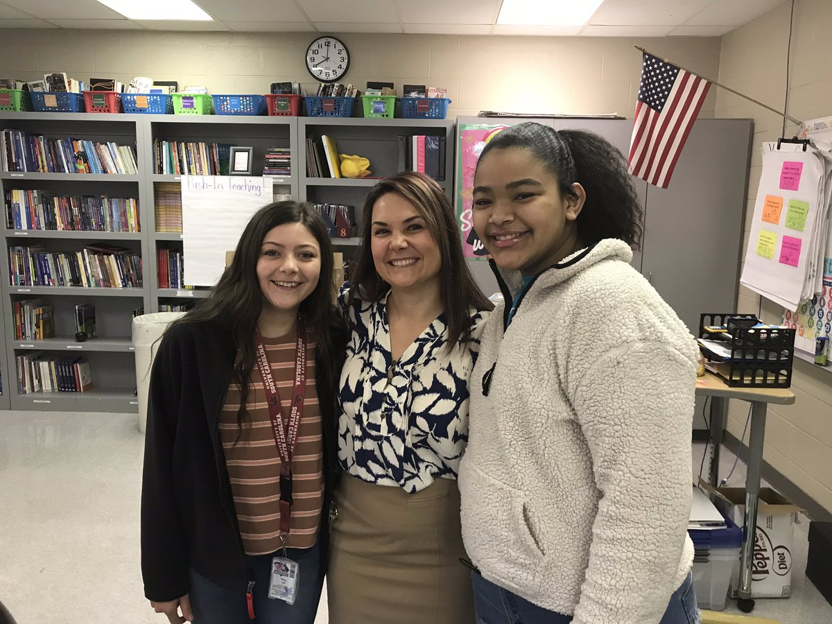 AngelaThomLex1's tweet photo. It’s Job Shadowing Day @LexingtonOne!  Saw these awesome young ladies with @candacelett621 @WKMSHawks.  They would make excellent future educators! #EduRocks #FutureLooksBright #JobShadowDay https://t.co/c5qTD315CP