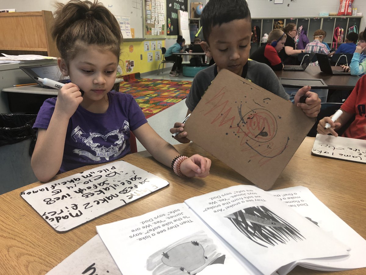 HEScotties's tweet photo. These scholars went on a long vowel hunt! Students searched their reading story for โsneaky eโ words. #164scottie #workpurposefully #workhard #ThisIsHighland https://t.co/1brCPhQjNA
