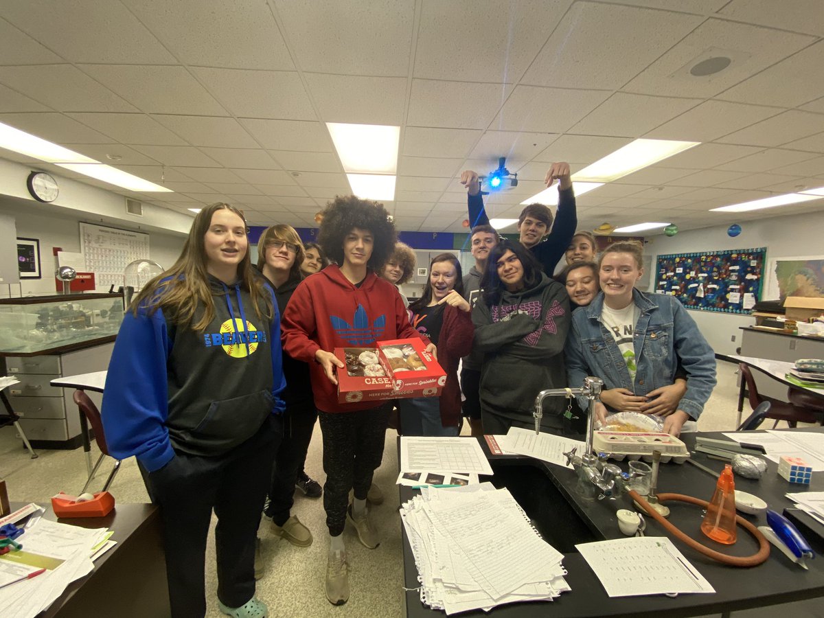 CoachGrunder's tweet photo. Quarter 2 Kahoot challenge winners! #GoBeavers #StudentLeadership #Caseysdonuts https://t.co/CNQSA05etT