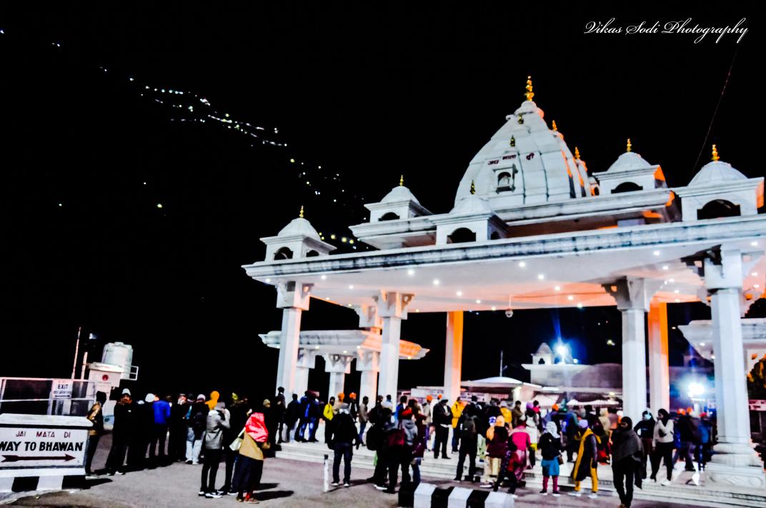 jmuencyclopedia's tweet image. Jai Maa Vaishno Devi 🕉️🙏
Location  Darshni Darwaza &amp;amp; Mata Vaishno Devi's Bhawan
Pc @VikasSodi
@JammuTourism @incredibleindia @KhajuriaManu
@IGaneshMalhotra
@radionews_jammu
@AnsuyaJamwal
@prahladspatel
@tourismgoi
@incredibleindia
#jammu_Darshan #photography #jammuencyclopedia