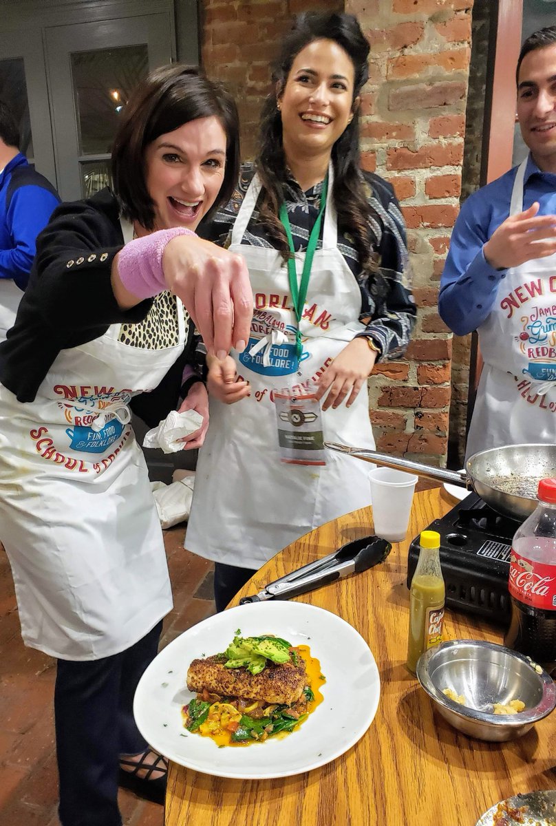 Netchex's tweet image. Just like Sunday family dinners, food helped make our latest team building event a huge success. A big thank you to @NOCookingSchool for hosting our Sales &amp;amp; Marketing Team last week for a terrific #Chopped-style cooking competition! #Netchex #TeamBuilding