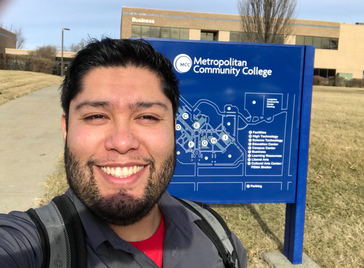 Missouri_Online's tweet photo. Hey, MCC-Longview students 👋🏽
🤔 Ready to make a change?
⛲️ Join Moisés and Kris at the Education Center.
⏰ 10 a.m. - 1 p.m. today.
🔜 Talk to us about a #TransferToMizzou.
👀 And see why #Mizzou is the right choice for you.
🐯 https://t.co/EzMLdvd30R https://t.co/fEjUklFvjq
