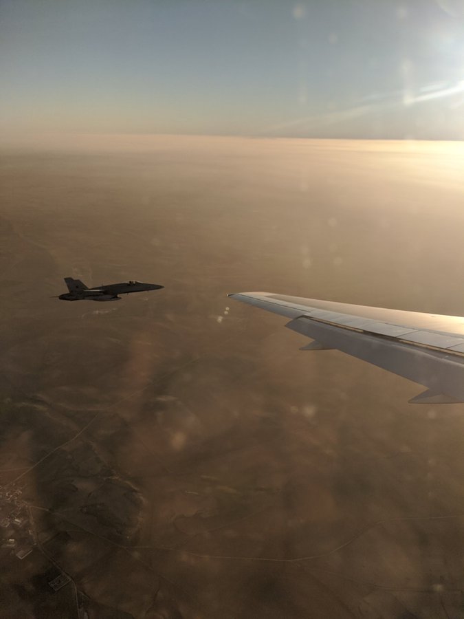 EP3fBBKWAAAWBO7?format=jpg&name=900x900