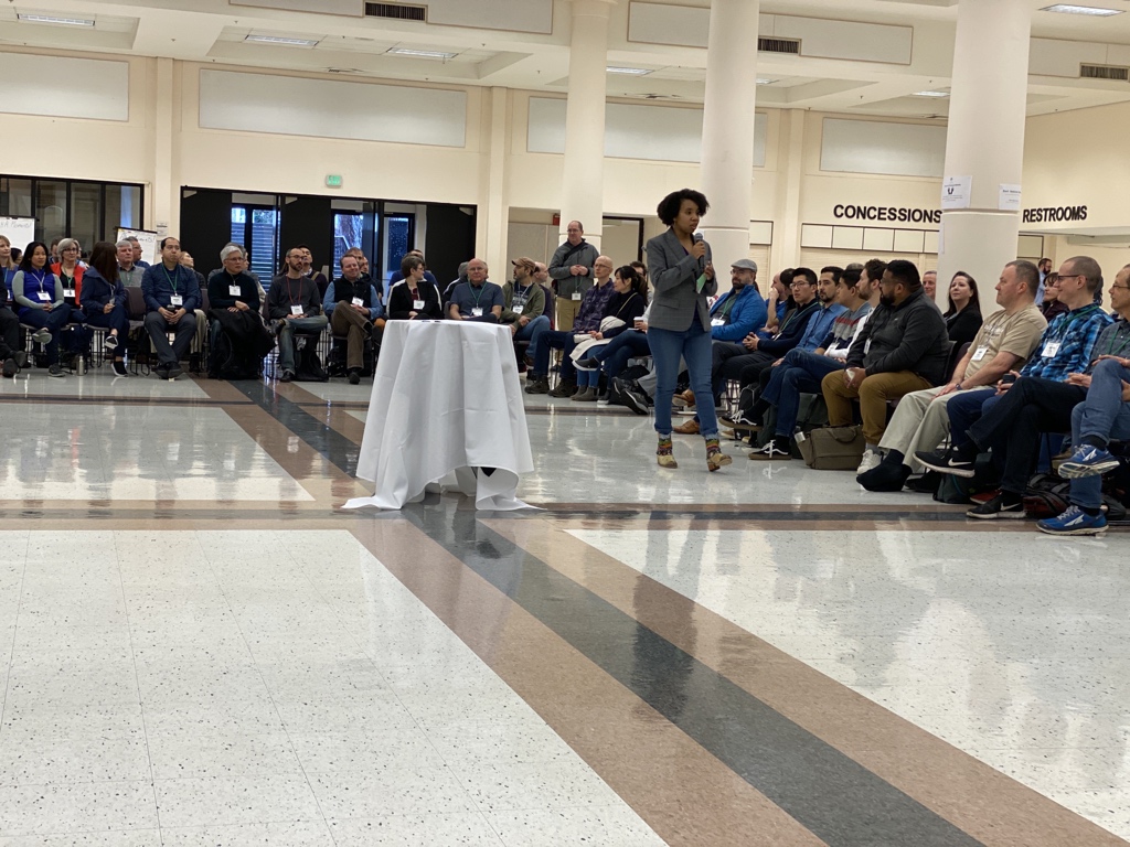 ahmedavais's tweet photo. @SoulCraftswoman starting the open space at #AONW https://t.co/9k2XMzJLw2