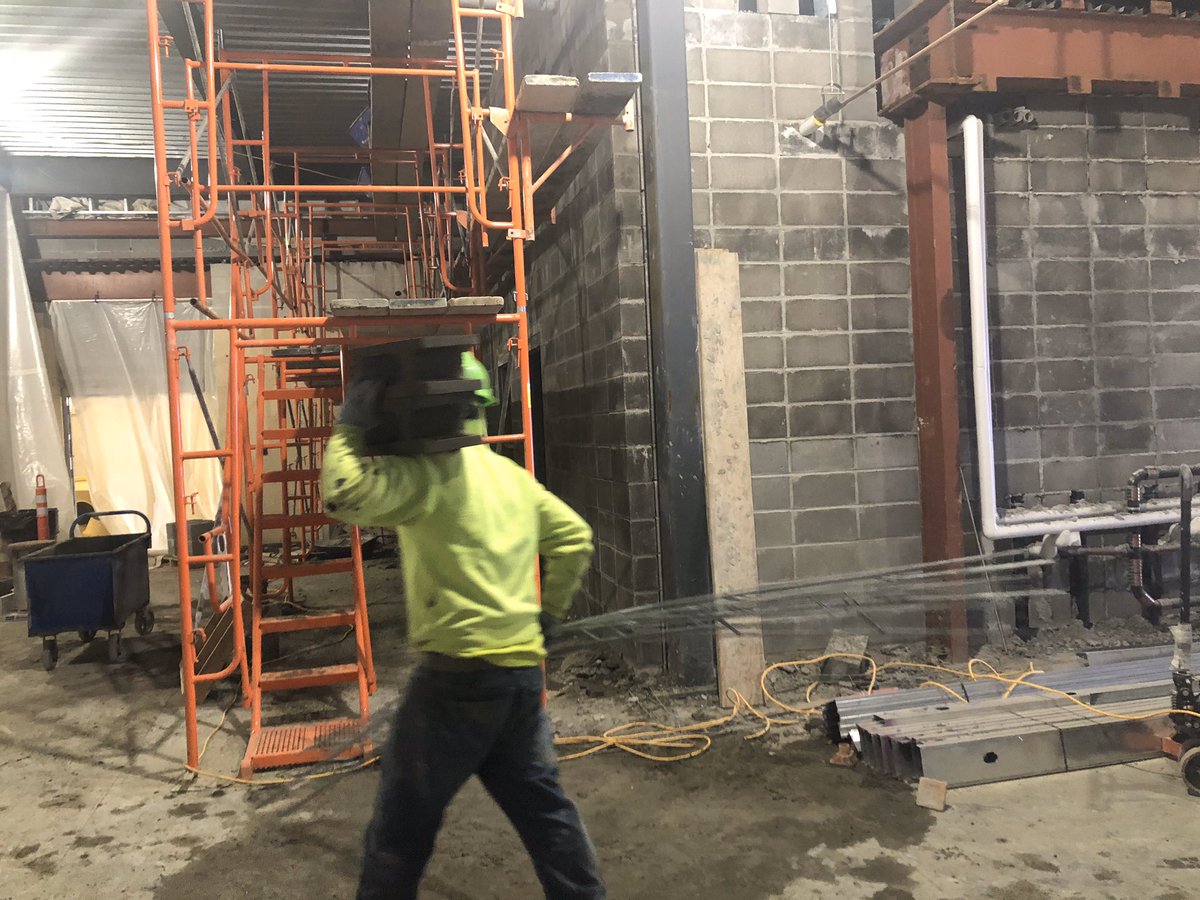 FRPSsupt's tweet photo. Great work by our #Masons @frps_durfee building the bathrooms in the grand foyer to the athletic center๐คผโโ๏ธโน๐ฝโโ๏ธ๐๐ป @SuffolkBuilds use #WetSaws to cut block & #Concrete to build sturdy walls in the #pool ๐๐ปโโ๏ธarea https://t.co/WZxVBFOLyy