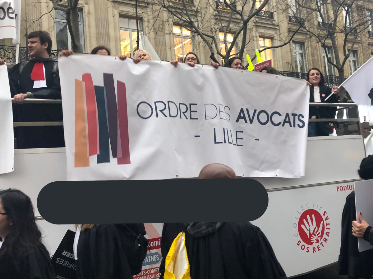 alexmatondo's tweet photo. #AvocatsEnColere #greve3fevrier #avocats #greve https://t.co/EKD8rDREEM