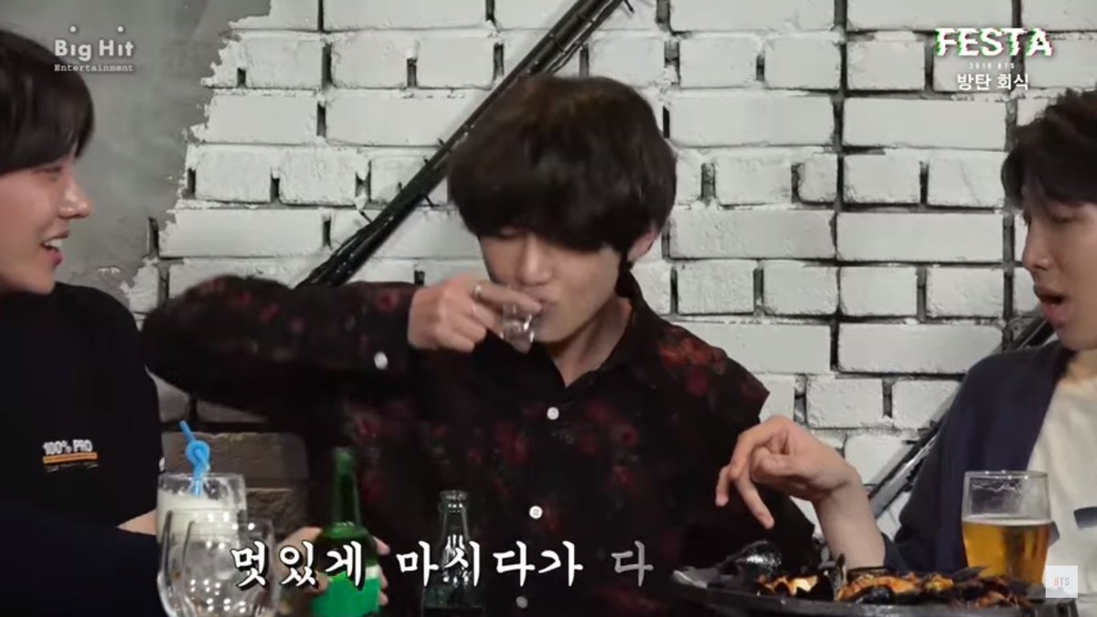 little_army_li's tweet image. Когда понимаешь, что  4 месяца у тебя больше не будет свободного времени из-за экзаменов
#BTS @BTS_twt #KPOP