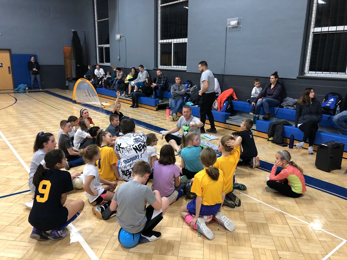 LarryFingers's tweet photo. 🗣Coaches: due to large+growing registration numbers, @syncsoccerpgh is 👀for a few 🏆coaches to add to our fantastic staff for the spring!  SYNC is open to any coach/player regardless of club/community affiliation. DM, FB, or hit us up on our website w/ a resume if interested. https://t.co/r2EXjxK3rv