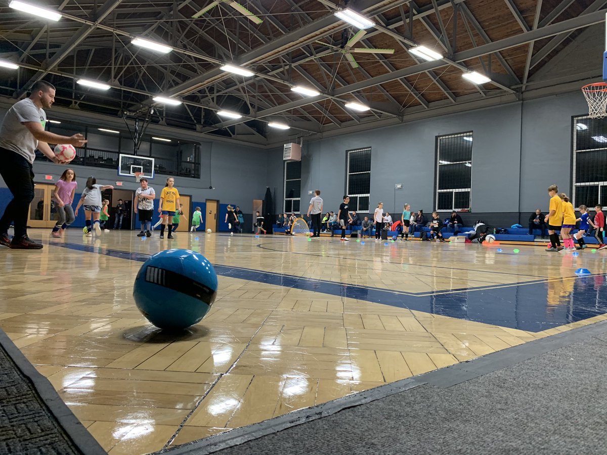 LarryFingers's tweet photo. 🗣Coaches: due to large+growing registration numbers, @syncsoccerpgh is 👀for a few 🏆coaches to add to our fantastic staff for the spring!  SYNC is open to any coach/player regardless of club/community affiliation. DM, FB, or hit us up on our website w/ a resume if interested. https://t.co/r2EXjxK3rv