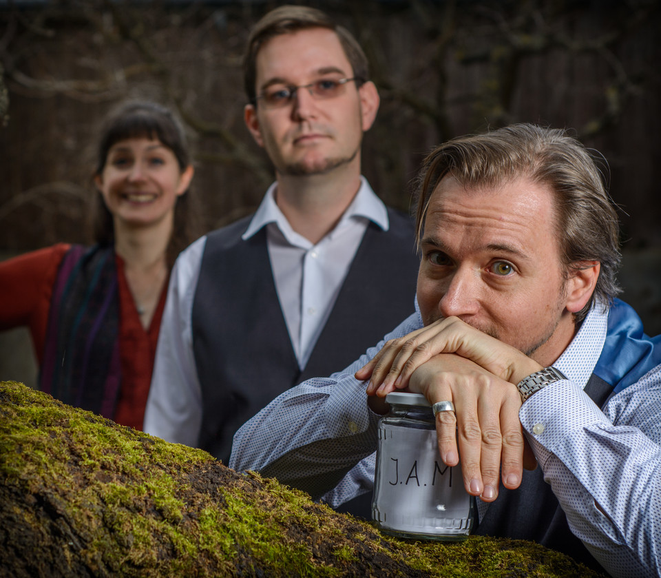 J_A_M_Band's tweet photo. Wir hatten echt ein sehr feines Shooting gestern - unsere EP "Stumme Lieder" nimmt ebenfalls immer mehr Form an. Bleibt dran! https://t.co/Nfs6RzAK4J