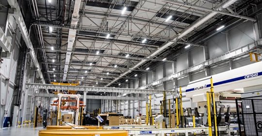 lighting_pl's tweet image. Właściwe oświetlenie jest podstawową cechą niezbędną dla wysokiej wydajności pracy w przemyśle, jej bezpieczeństwa i dobrego samopoczucia pracowników, którzy muszą być skoncentrowani i zmotywowani.
#oswietlenie #oswietlenieled #led
bit.ly/31kNuR6