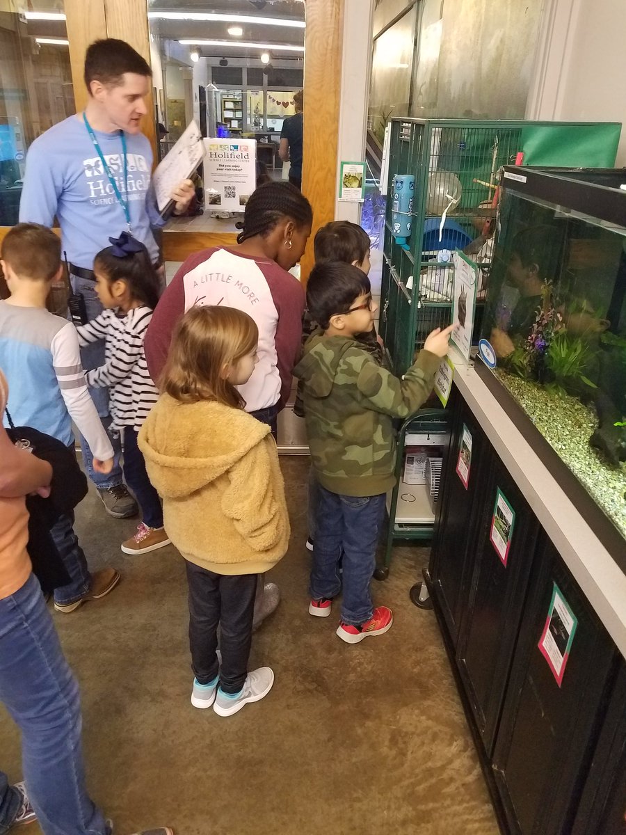 dooleyfirst's tweet photo. Lots of learning happening today at the @HolifieldSLC with our dragons! #pisdsciencerocks #housedooley https://t.co/wp2vnd21yC