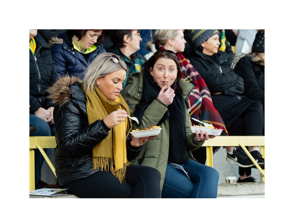 BMPHOTOME's tweet photo. Some shots from @MeathGAA versus @officialdonegal at Pairc Tailteann yesterday. This was Meath second game in Division 1 and it ain't getting any easier unfortunately. Seeing several hundred people on the pitch at half time was magic.

@officialgaa @gaaleinster #gaa #bringaball https://t.co/Ih8arqC08x