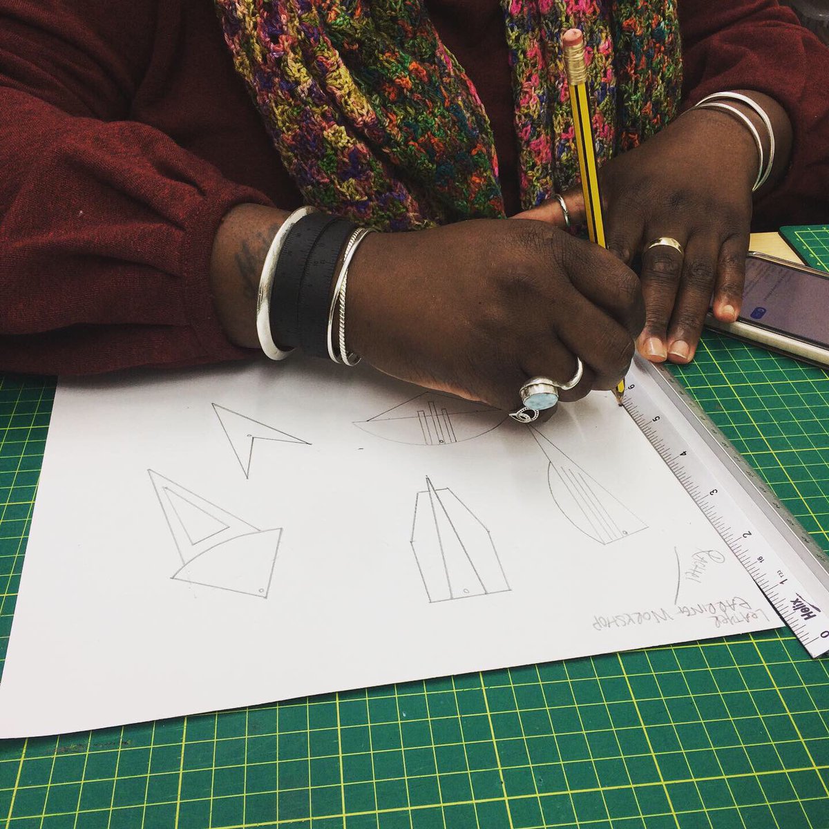 deborettecreat1's tweet photo. Just a few pic’s from yesterday’s #Giveaway #leather jewellery workshop. The ladies dun good.... 😉☺️#deborettecreative #imadeitinthejq #jq https://t.co/zcfjZWxV4W