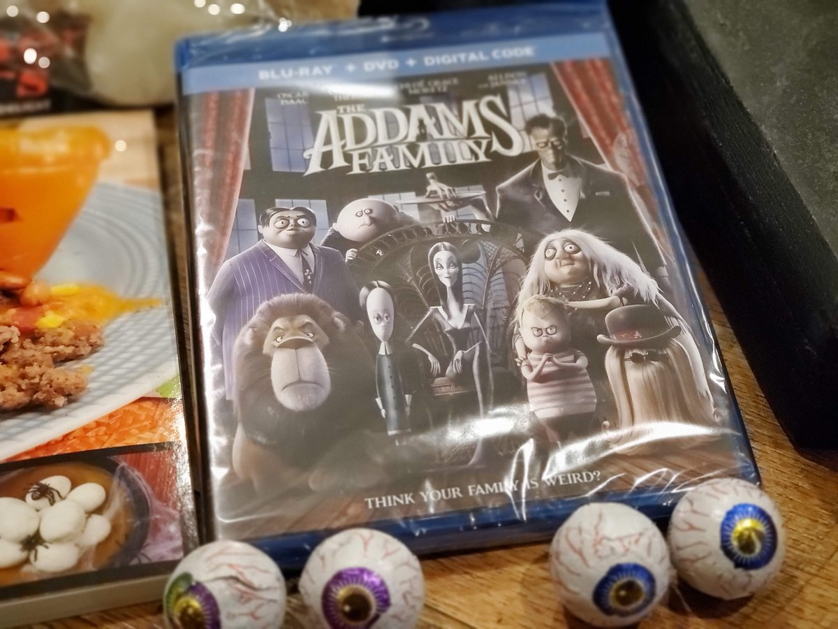 leanettef's tweet photo. With @meettheaddams now available on DVD, there is so much of The Addams Family Inspired Fun to be had. More about that up on the blog 👉 https://t.co/ZYWzM1N77G #BringTheAddamsHome @UniversalEnt #ad https://t.co/AMGQfbcmQA