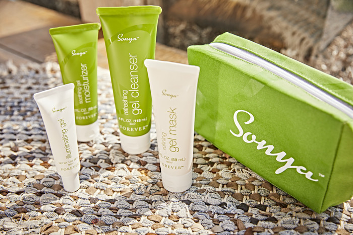 AnnaEwington's tweet photo. ☑Sonya Daily Skincare has been created just for combination skin, which is prone to change between oily and dry.

 What's your skin type? 🤔

 #HowDoYouAloe #TargetedSkincare 🔍 #TheAloeVeraCompany 💛

 https://t.co/sdKpQOqcdr https://t.co/HKzJHvy2sb