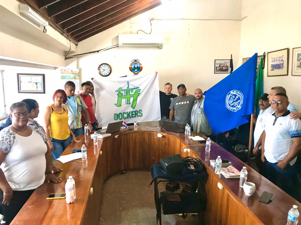 ITF_Americas's tweet image. #CostaRica afiliado @SINTRAJAP presentó nuevo pliego de reestructuración de #JAPDEVA con apoyo del equipo de nuestra #ITF integrado por el coordinador global de @ITFDockers Enrico Tortolano y el responsable regional @ITF_Americas Edgar Díaz
Más info 👉shorturl.at/cdiv7