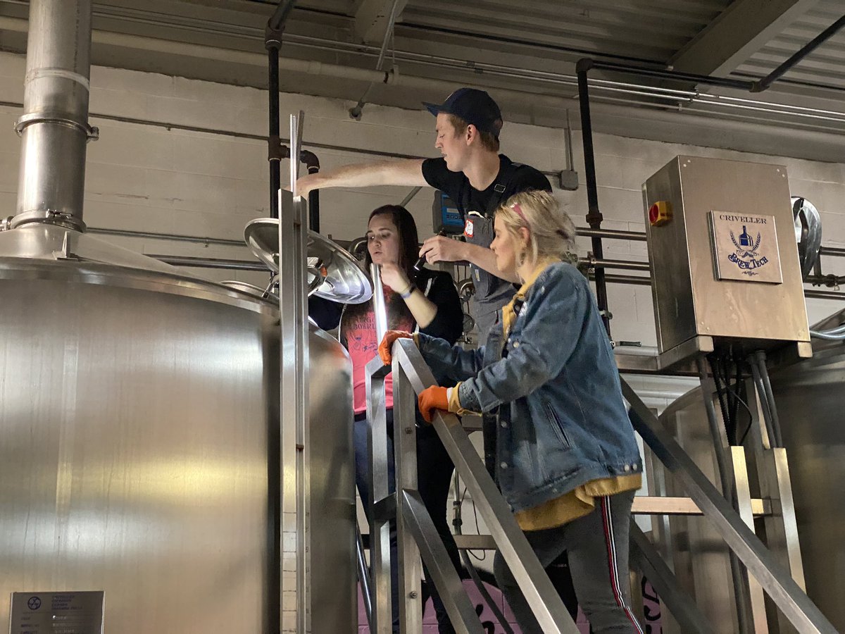 Justsaysj's tweet photo. Women line up with bags of sugar to add to The Strongest Woman on Earth brew during today’s Women’s Brew Day Celebration. #girlpower https://t.co/nqjXla7oPf