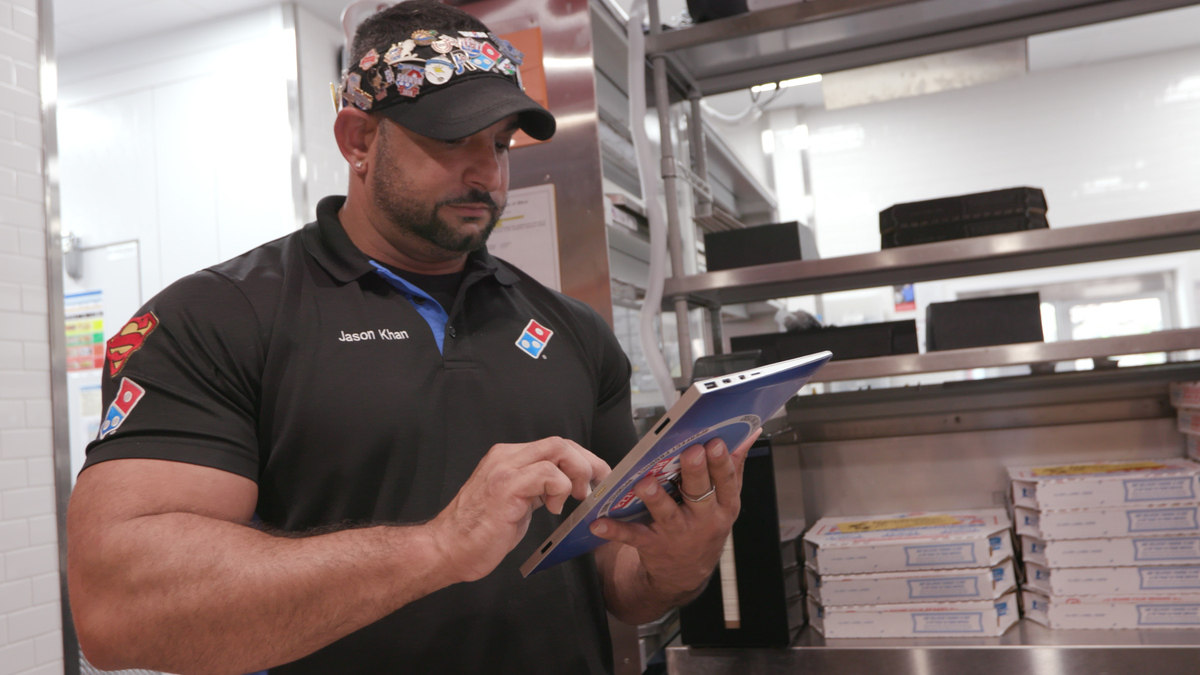 Zenput's tweet photo. Are you looking to drive big results with your next promotion or LTO? #Zenput makes it easy to roll out and enforce marketing initiatives on time across every location. #storeoperations #merchandising https://t.co/rmeFxgZqmK