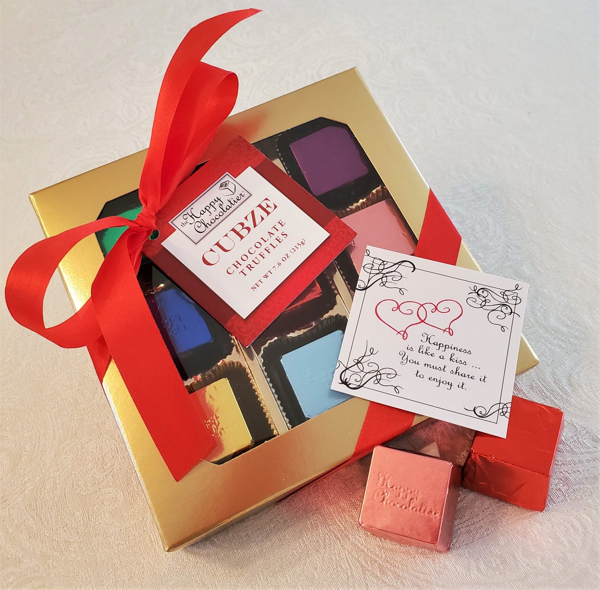 HappyChoclatier's tweet photo. 20% OFF for limited time. #shop online: https://t.co/DfAMQfzZjX. Use code TWENTY at checkout. Spread chocolate happiness for #ValentinesDay #chocolate #Happiness #chocolategifts #valentines #cubze https://t.co/rLrz6Bxm91