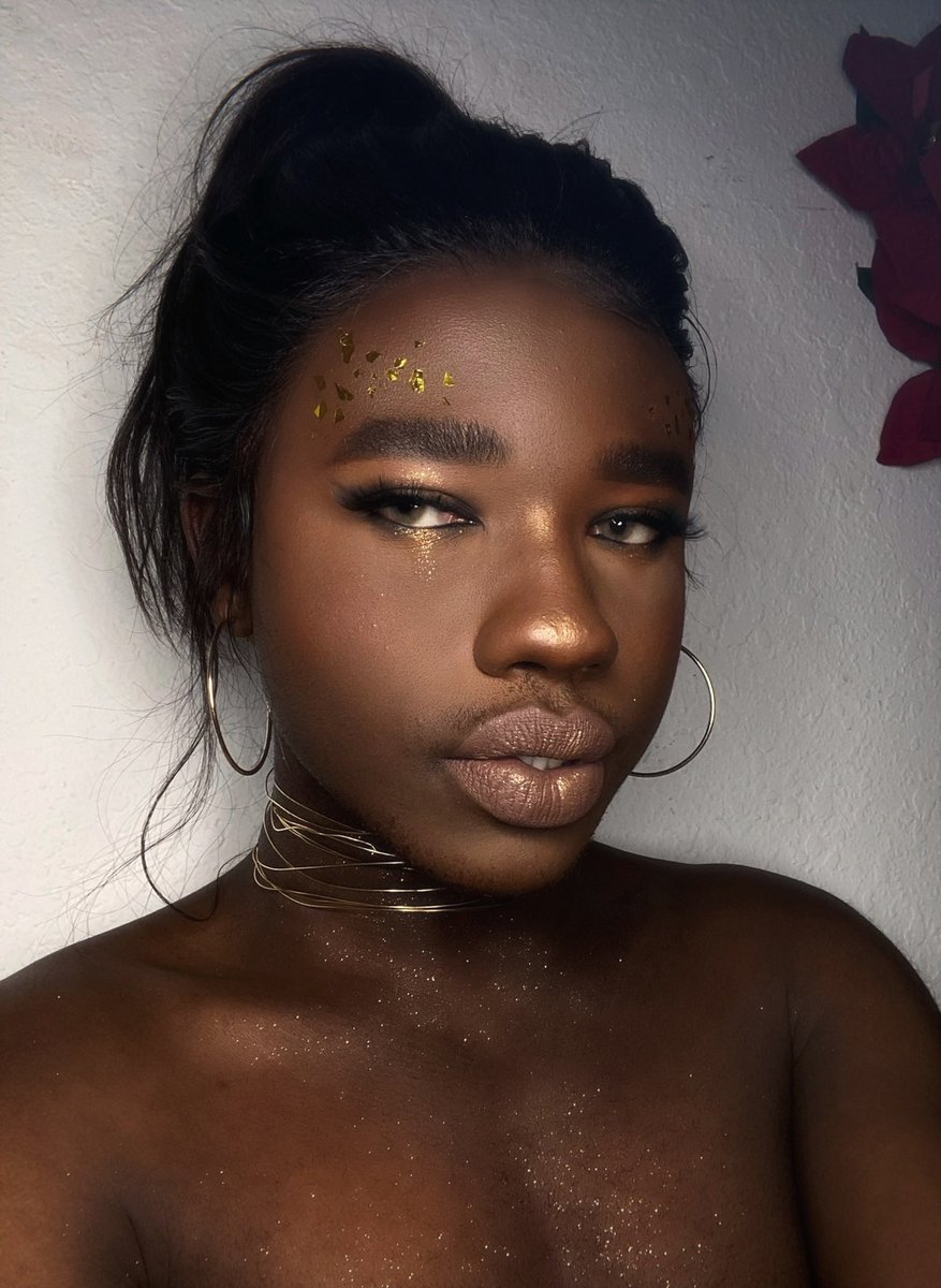 jmdelore's tweet photo. ⚜️COVERED in Gemini✨♊️ using shade from the @ABHcosmetics x @amrezy Palette 💘
#abhxamrezy #amrezypalette #norvina #benebrows https://t.co/i1G3Dswiqi