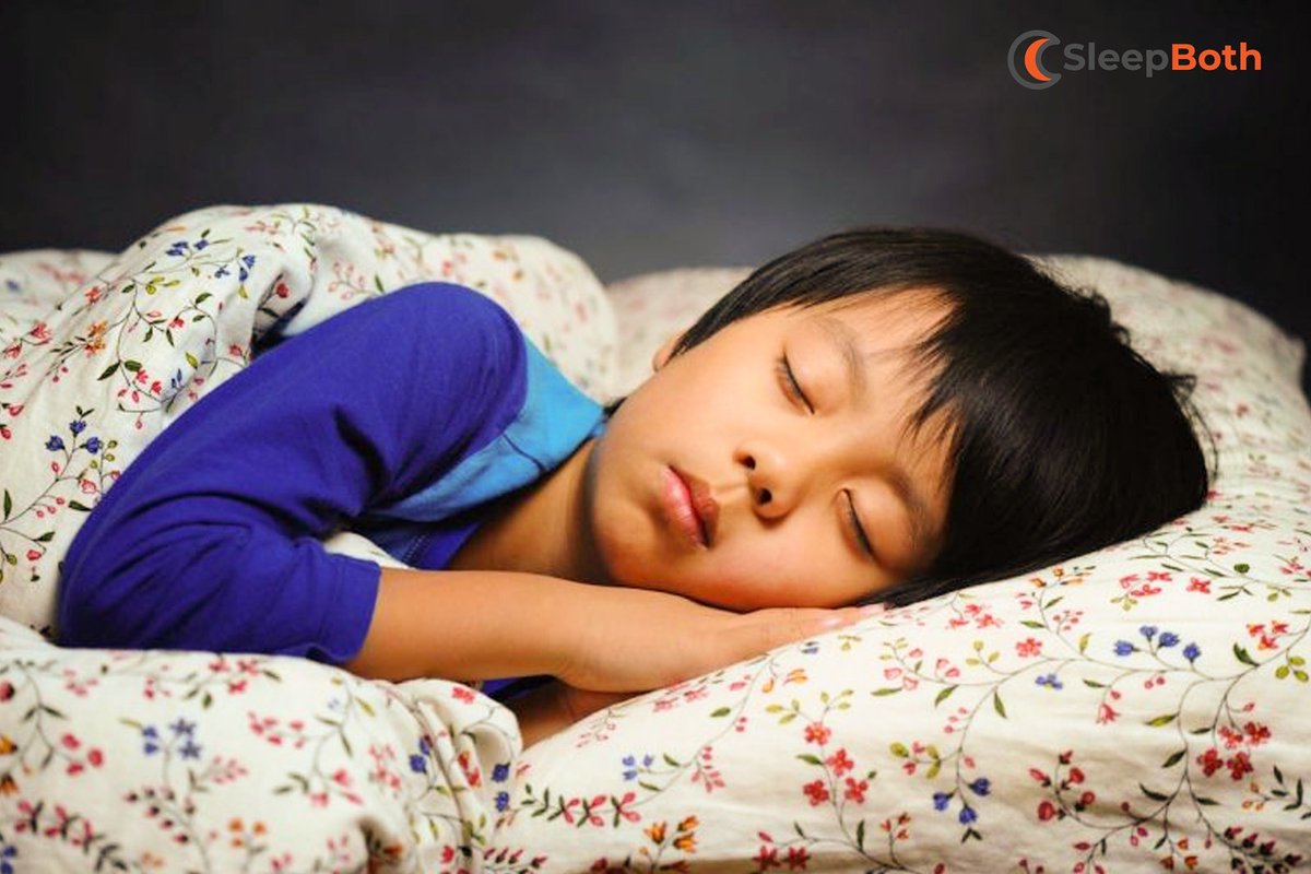 Снятся дети подростки. Снятся дети подростки. Спящий мальчик. К чему снится ребёнок мальчик. Father sleeps peacefully.