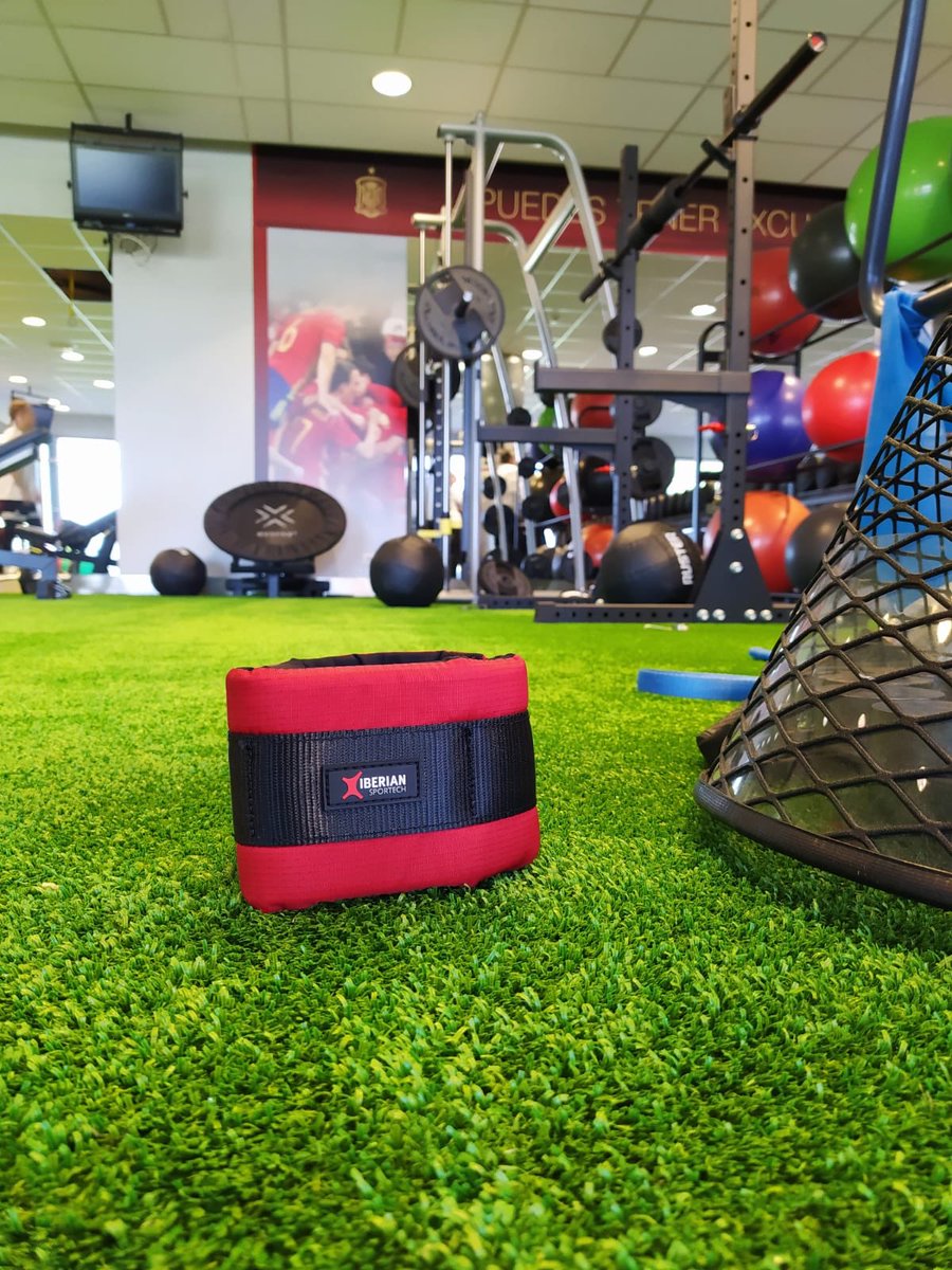 El curso de entrenadores de porteros de la <a href="/rfef/">RFEF</a> está siendo todo un éxito 👏🏻

Los asistentes están trabajando nuevos métodos de entrenamiento con la tecnología y materiales que les hemos facilitado:

✅ Optogait.
✅ Versapulley.
✅ IVO Trainer.
✅ Accesorios <a href="/iberiansportech/">Iberian Sportech</a>