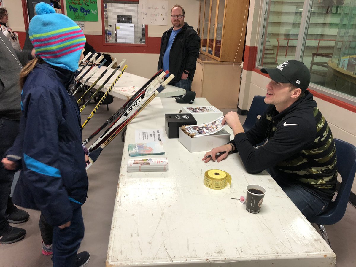 winklerflyers's tweet photo. A huge thank you to the entire @FalkFehr Foundation for their support of Family Day yesterday. Thank you for all you do for the community. #goflyersgo https://t.co/ngBJzvwMch