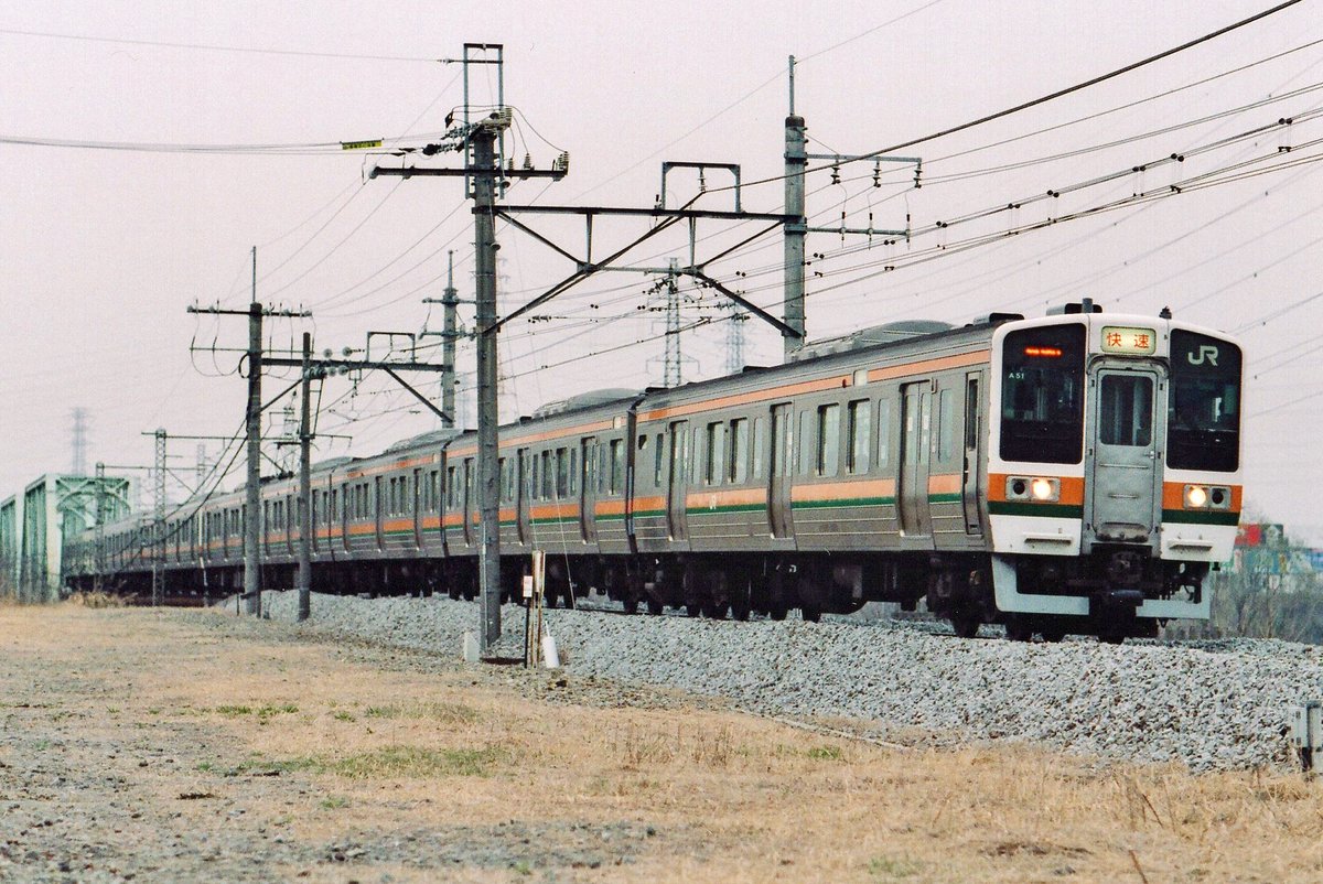 鉄道写真 昭和レトロ レトロの車両もいい感じでした。