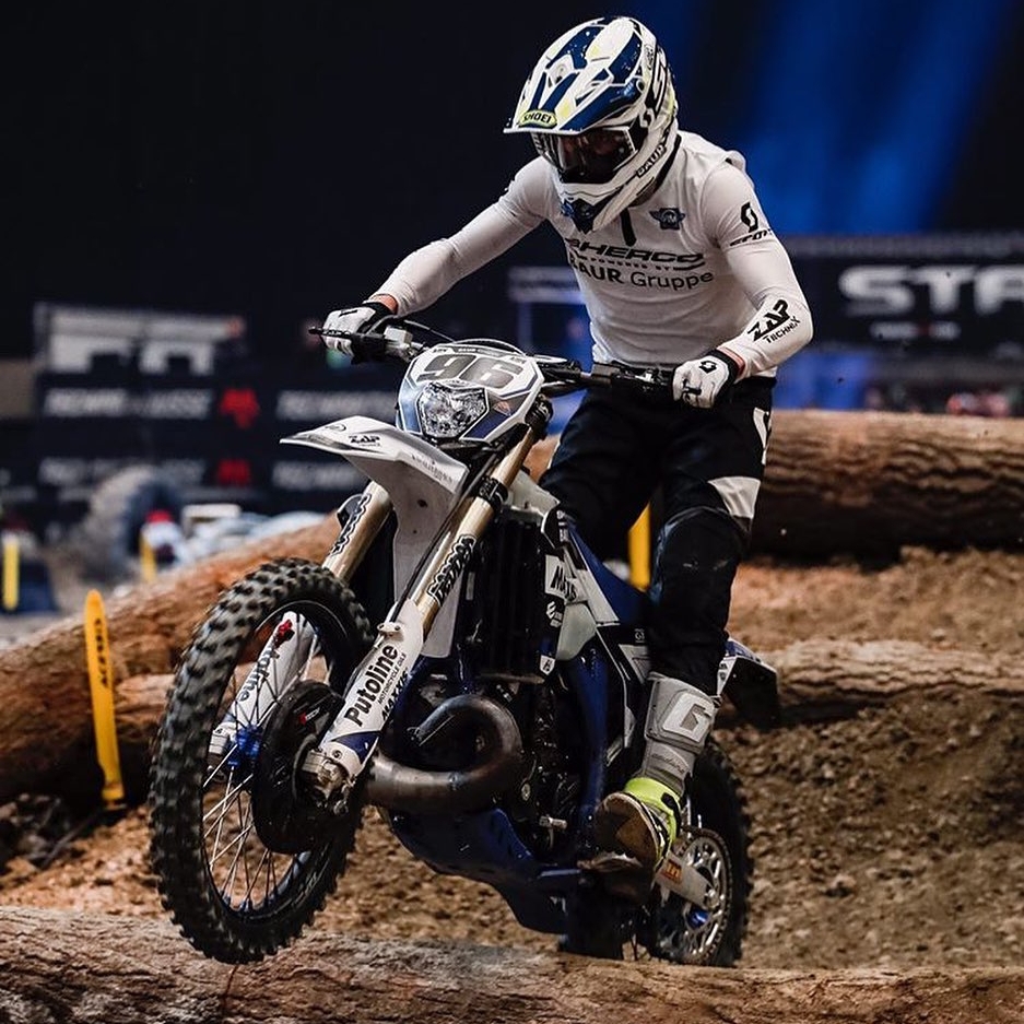 Putoline's tweet photo. Another strong top 10 finish for Tim Apolle in the Superenduro World Championship in Budapest 💪🏼⁣⁣

#putoline X #timapolle #unleashyouradventure #putolineoil #fimsuperenduro #budapast #superenduro #enduro #superenduro20 #gobigorgohome #hungarygp #BaurGruppe https://t.co/b53Ls0pb8N