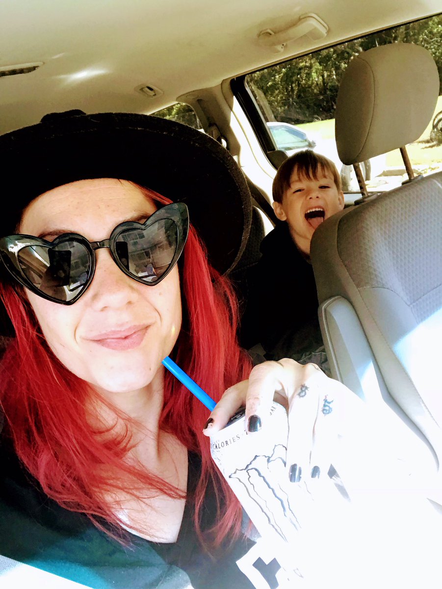 JamieLMetzger's tweet photo. Check out and #share my first short https://t.co/IB3nml3gh0    #MajesticallyAwkward #blogger #writers #writingcommmunity #momlife #Opinion https://t.co/elUt9ieKxl