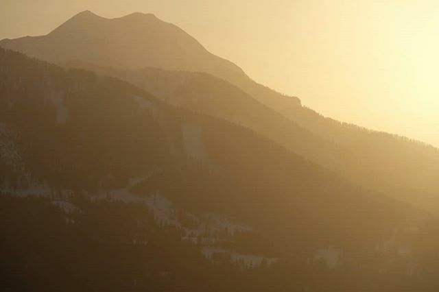 ABPhoto9's tweet photo. Tonight's Sunset

Nothing beats the light in the Montain! https://t.co/h8eelKCz4h https://t.co/uYJiv4NtP9