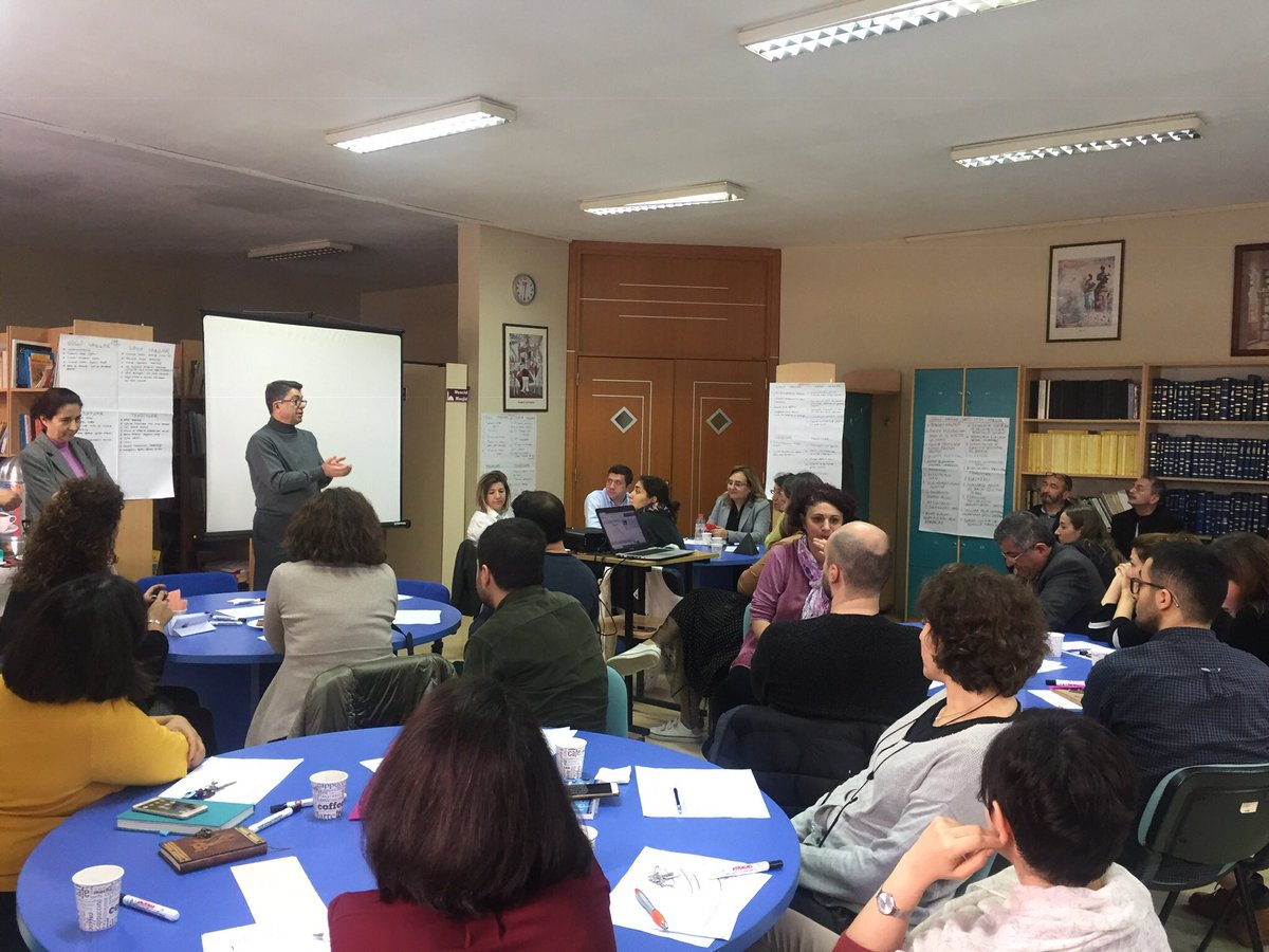 IFmezun's tweet photo. Öğrencilerimiz ara tatildeyken hocalarımız ve idari personelimiz misyon, vizyon ve stratejik planımız üzerine çalışıyor. #stratejikplan @DEU_BUS_FACULTY https://t.co/IFp3VSim9F