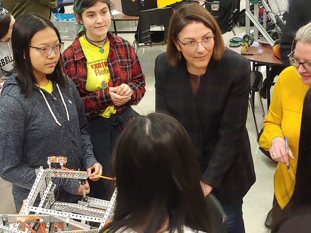 robotmesh's tweet photo. A special thank you to @RepDelBene for coming out to visit the students participating in the Cavelero Cup VEX Robotics Competition this past weekend. #OMGRobots #VEXRobotics https://t.co/twBCSuLp5X