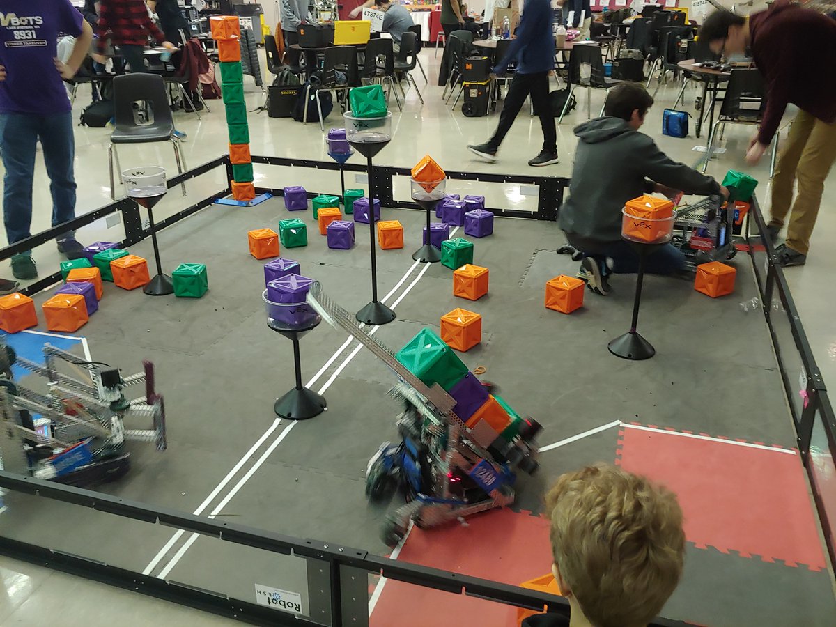 A special thank you to <a href="/RepDelBene/">Rep. Suzan DelBene</a> for coming out to visit the students participating in the Cavelero Cup VEX Robotics Competition this past weekend. #OMGRobots #VEXRobotics