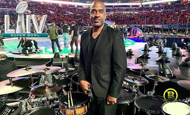 When I was a little kid my mother took me to see Amy Grant. I remember seeing the curtain open and I told my mother “that’s what I want to do”. When I walked onto the field of #superbowl54 last night I felt so grateful and appreciative that GOD allowed m… ift.tt/3b5WHRC