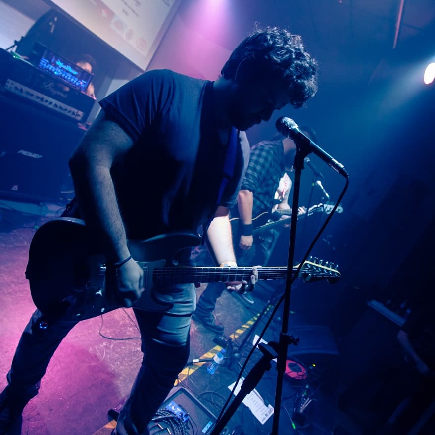 DiscomfortZoneB's tweet photo. Aquí tenéis unas cuantas fotos del Refugees Fest del mes pasado.
Para nosotros fue una pedazo de experiencia y esperamos que lo haya sido también para vosotrxs.
¡ESPERAMOS VEROS ESTE SÁBADO EN LA SALA ANA MÁRQUEZ! 
Link del evento: https://t.co/SmtXkTq0XM https://t.co/r3IJnFjdLT