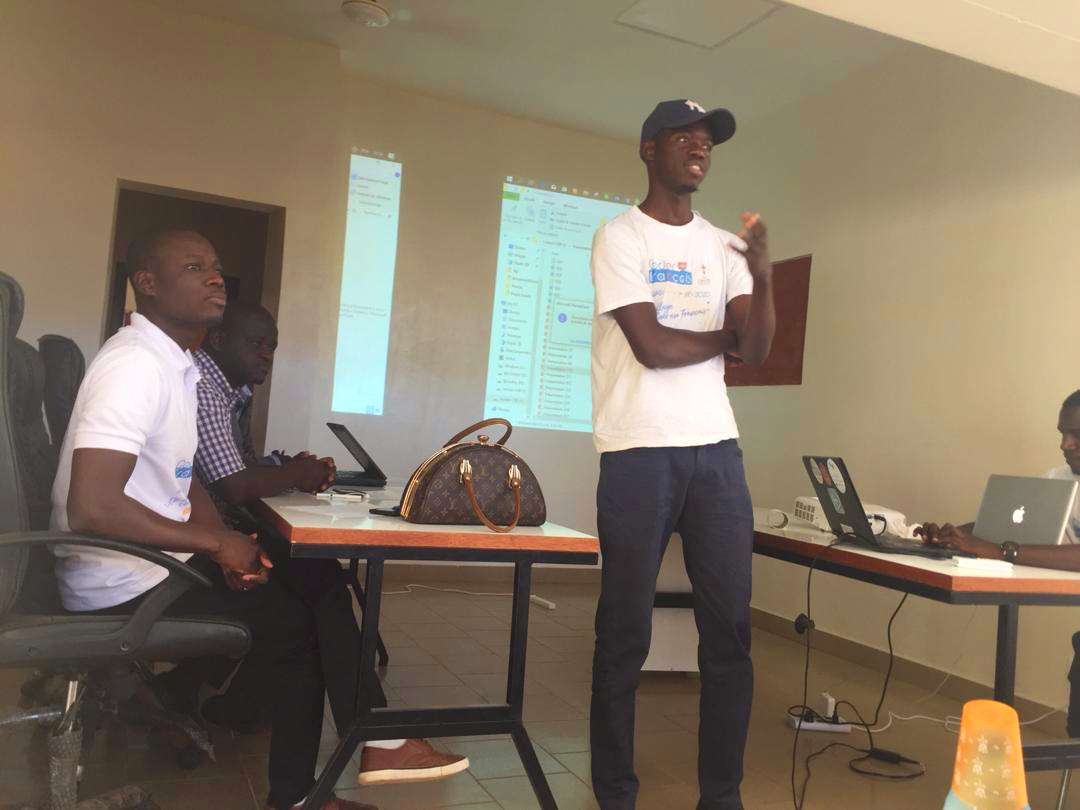 lambayecenter's tweet photo. Ils ont été 25 groupes à présenter leurs prototypes d'application après 5 jours d'atelier sur le coding avec des thématiques en rapport avec les ODD !
Félicitations aux trois groupes gagnant, à tous les participants et à l'équipe formateur de l'UADB.
#CoderEnFrancais
#kebetu https://t.co/0yhPJMBqIU