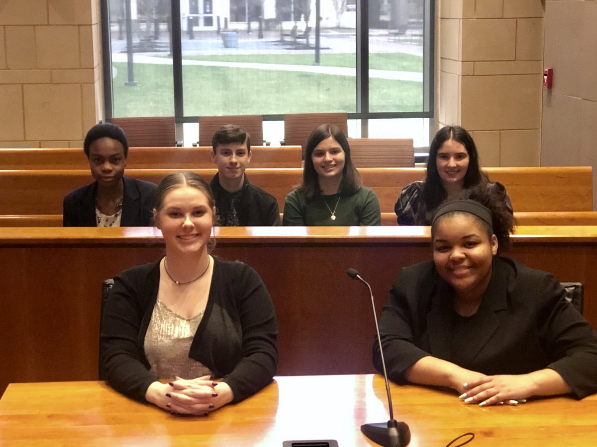 Paul_VI's tweet photo. With the help of Ms. Bisirri, the Mock Trial club competed this past weekend at Rutgers University. The team prepared cases for both the defense and prosecution as well as developed questions for their direct and cross examinations. Keep up the great work! #pvihs #pvipride 🦅 https://t.co/JZ7VIdWse0