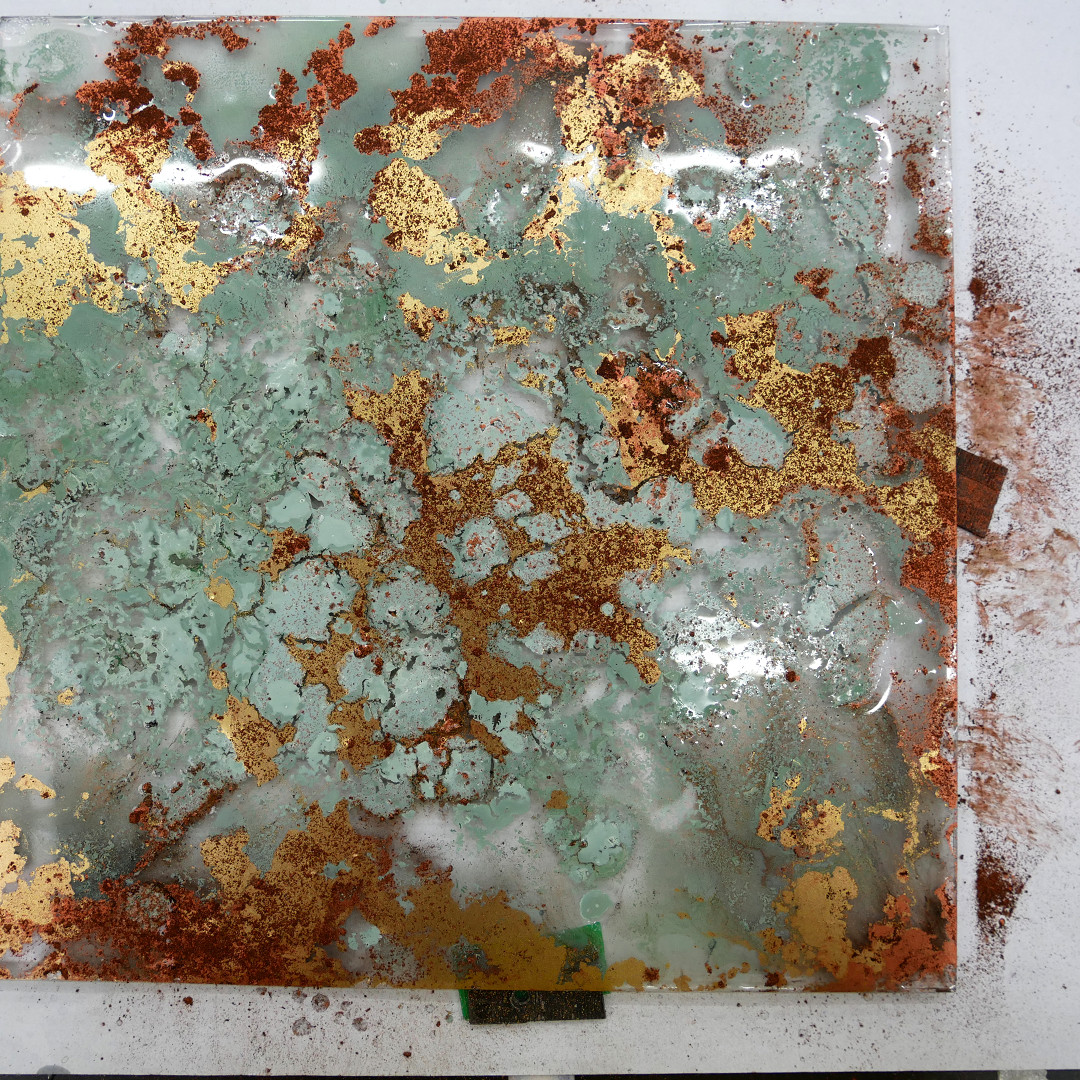 sterlingstudio6's tweet photo. Having fun in the studio experimenting with colours and textures, completed projects pictures to follow! #surfacedesign #naturalfomations #copper #eglomise #inspiredbynature #naturaleffects #specialistpainting #glasspanels #interiordesign #interiorinspo #artisiticinteriors https://t.co/jde4DGV824