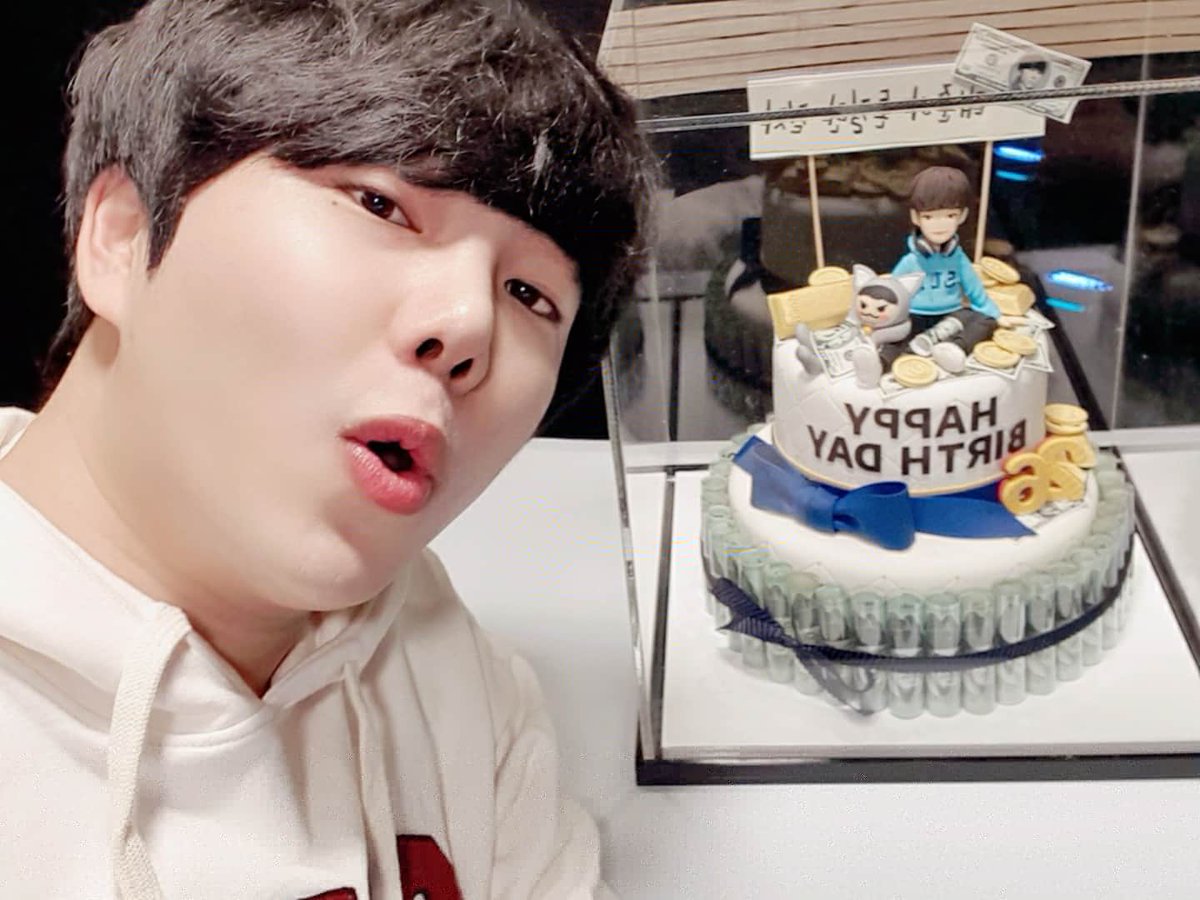 dlxowns45's tweet photo. 한번 와봤어요 오랜만에 와보네요..ㅎㅎ https://t.co/D1zls8hqin