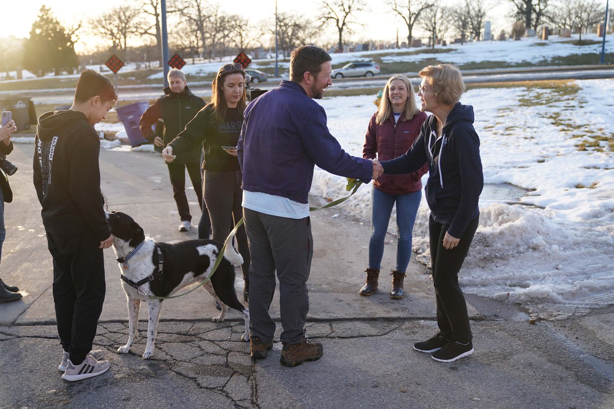 Elizabeth Warren greets volunteers.